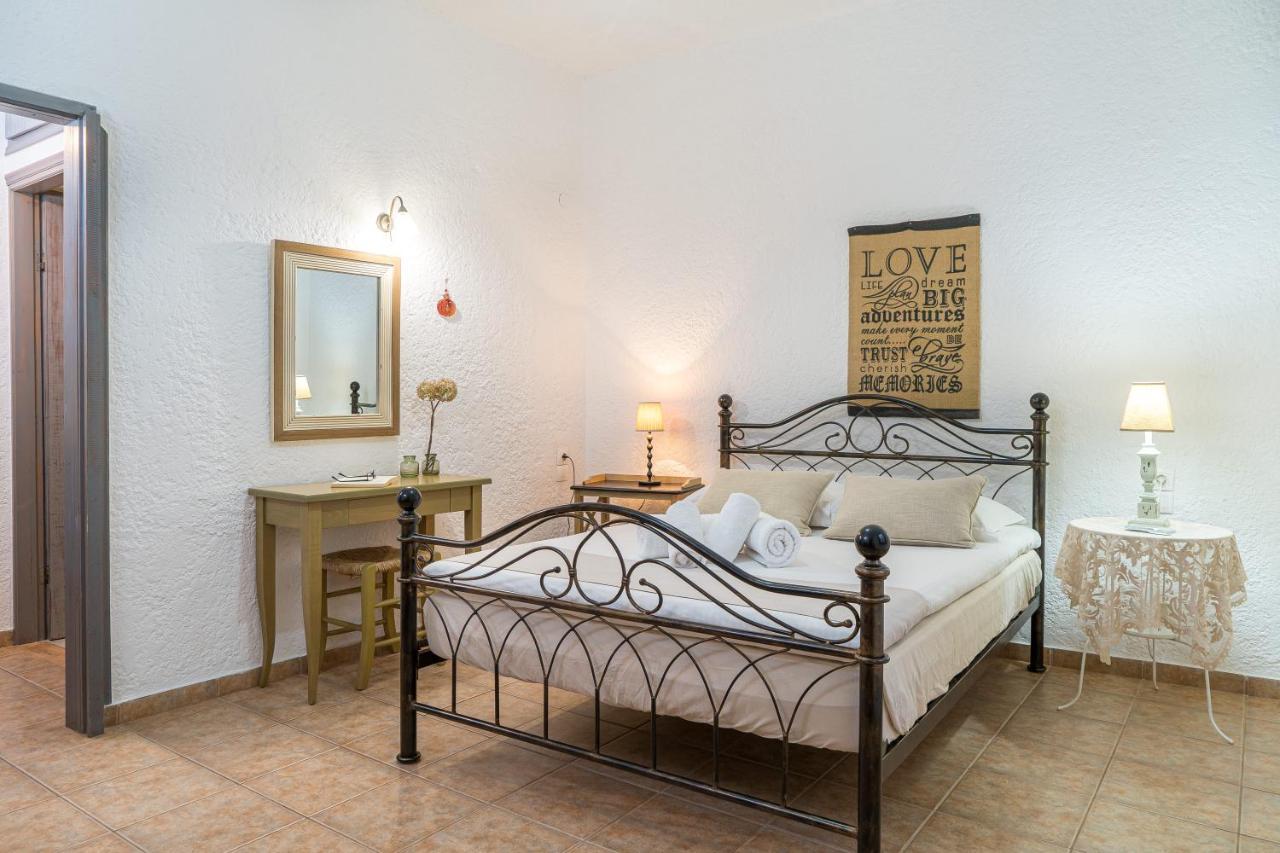 Villa Plori Makrýgialos Exteriér fotografie